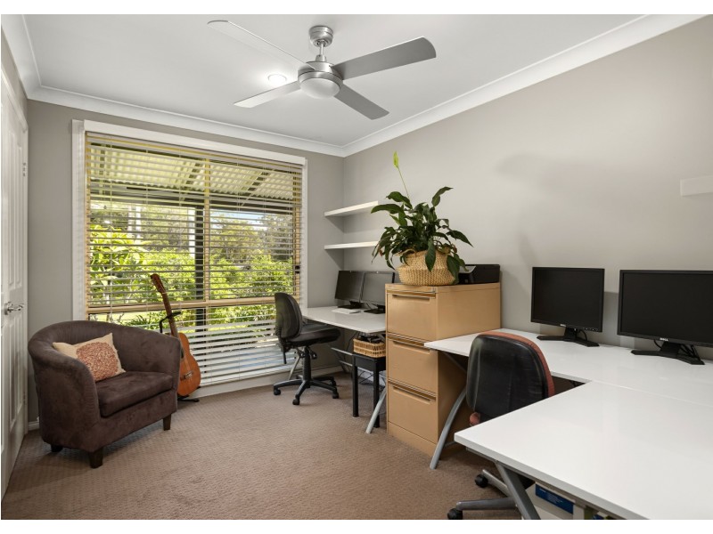 34 Kolinda Drive, Old Bar NSW 2430