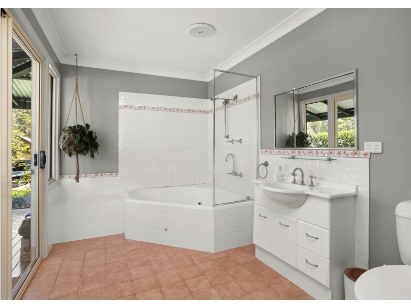 34 Kolinda Drive, Old Bar NSW 2430