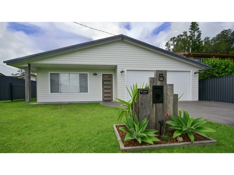 5 Farleigh Street, Old Bar NSW 2430
