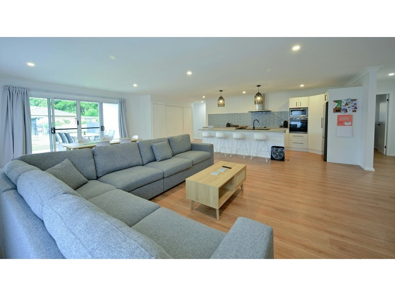 5 Farleigh Street, Old Bar NSW 2430