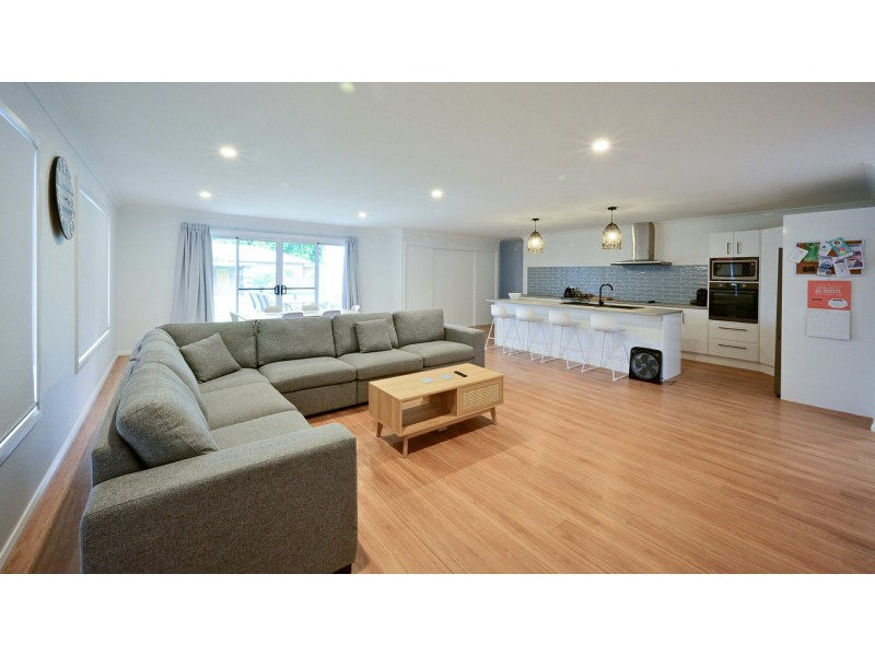 5 Farleigh Street, Old Bar NSW 2430