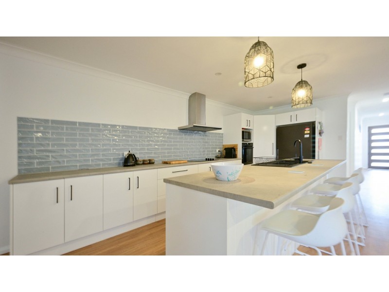5 Farleigh Street, Old Bar NSW 2430