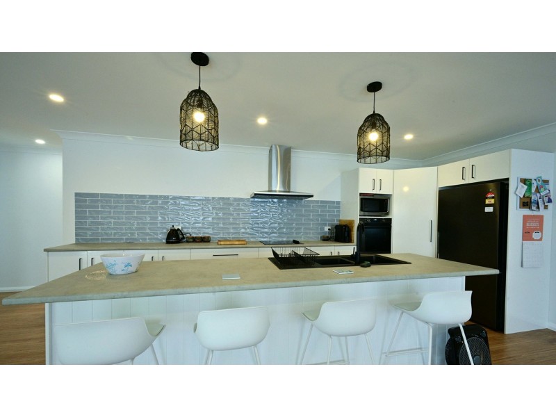 5 Farleigh Street, Old Bar NSW 2430
