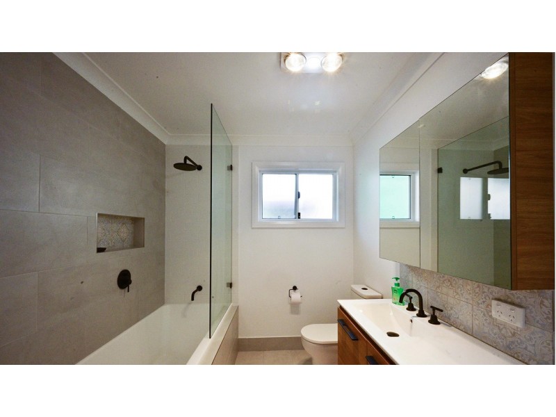 5 Farleigh Street, Old Bar NSW 2430
