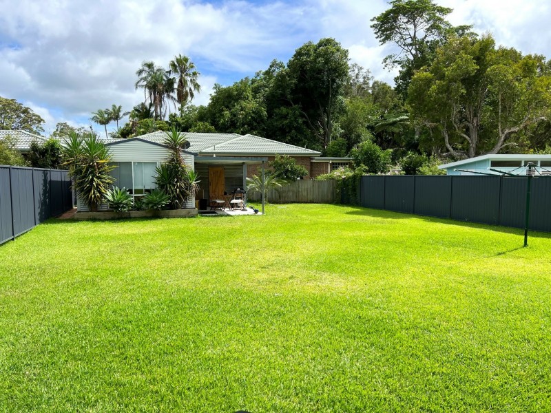 5 Farleigh Street, Old Bar NSW 2430