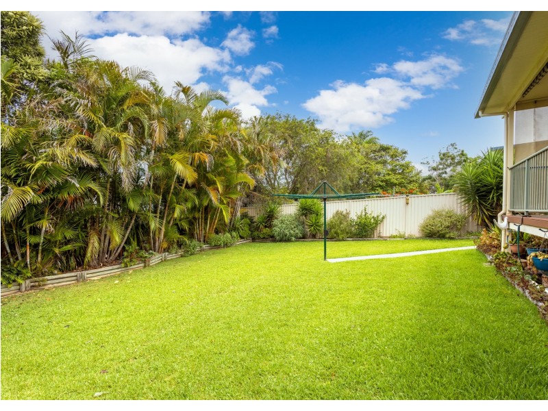 20 Carrabeen Drive, Old Bar NSW 2430