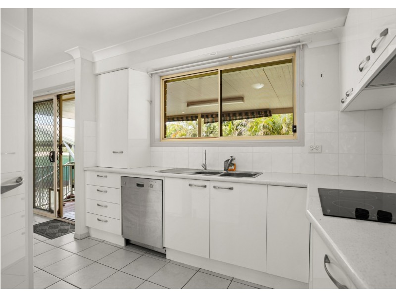 20 Carrabeen Drive, Old Bar NSW 2430
