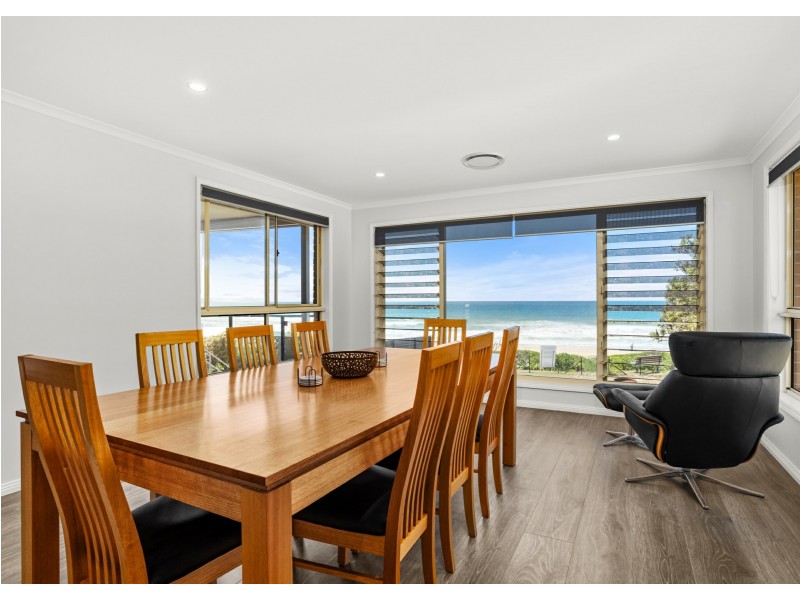 4 Lewis Street, Old Bar NSW 2430