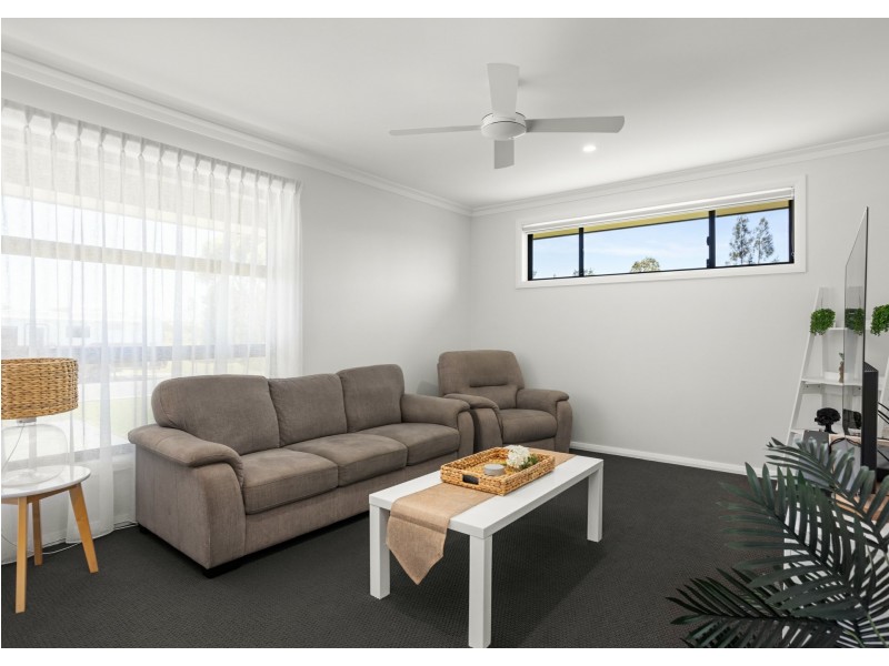 19 Tropicbird Crescent, Old Bar NSW 2430