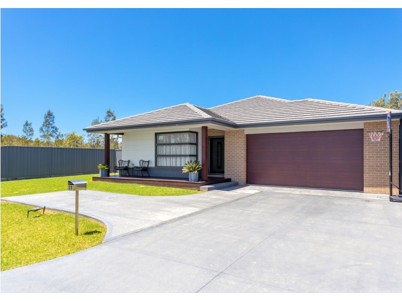 19 Tropicbird Crescent, Old Bar NSW 2430