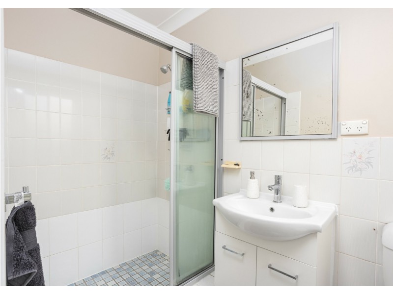 7 Kestrel Avenue, Old Bar NSW 2430