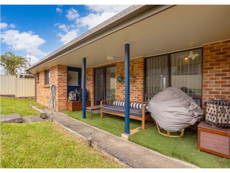 7 Kestrel Avenue, Old Bar NSW 2430
