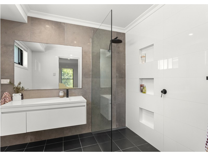 7 Kadungle Close, Wallabi Point NSW 2430