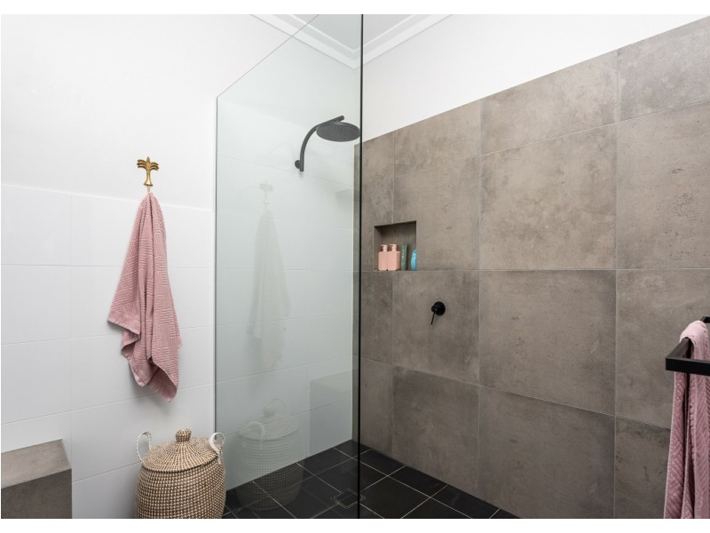 7 Kadungle Close, Wallabi Point NSW 2430