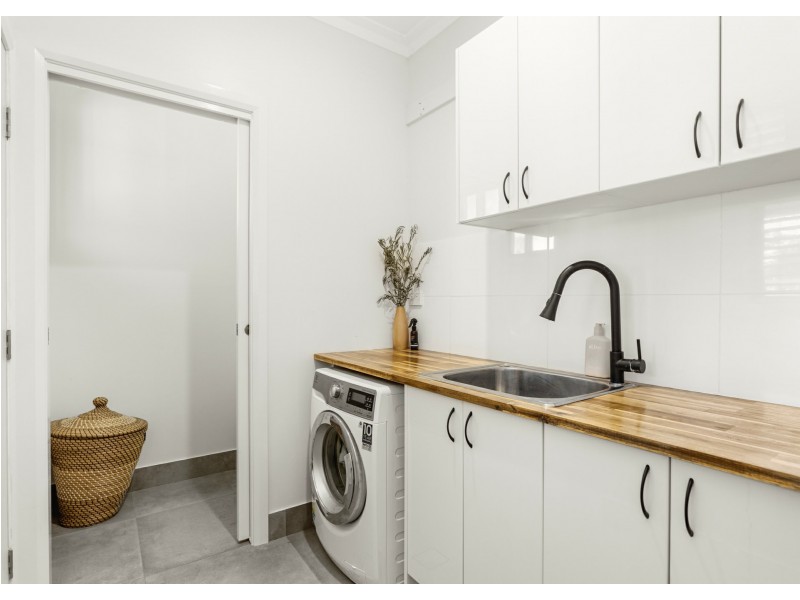 7 Kadungle Close, Wallabi Point NSW 2430