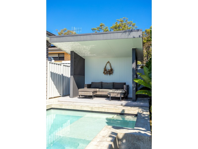 7 Kadungle Close, Wallabi Point NSW 2430