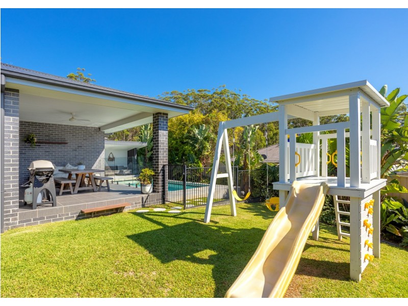 7 Kadungle Close, Wallabi Point NSW 2430