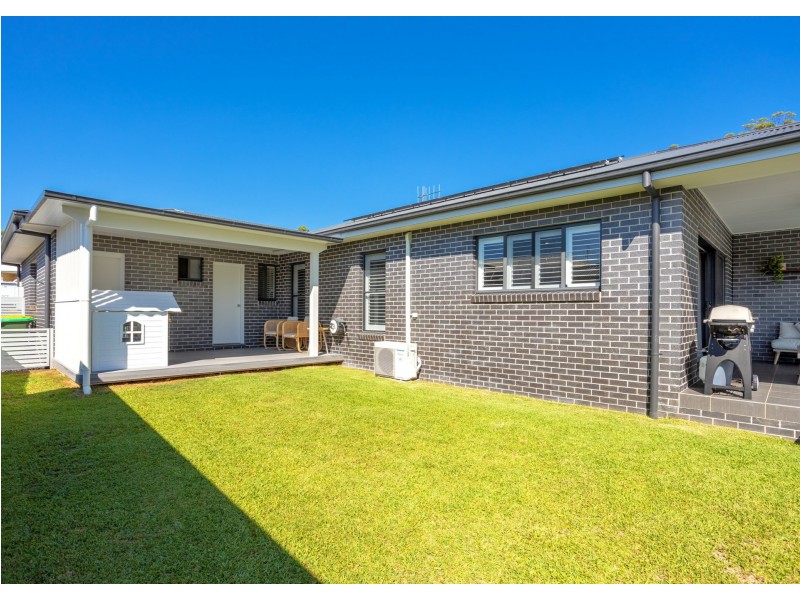 7 Kadungle Close, Wallabi Point NSW 2430