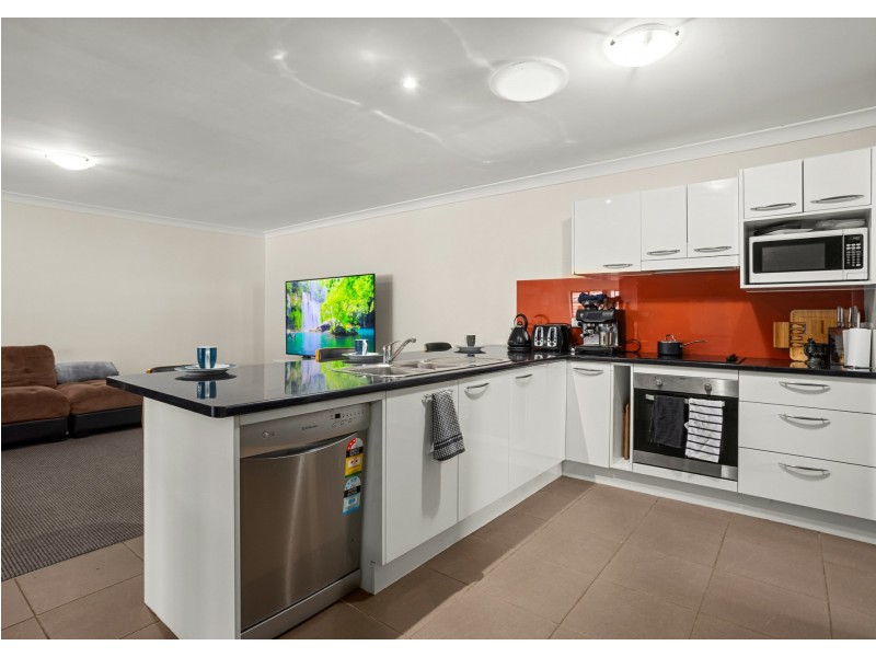 2 Greenbank Way, Old Bar NSW 2430