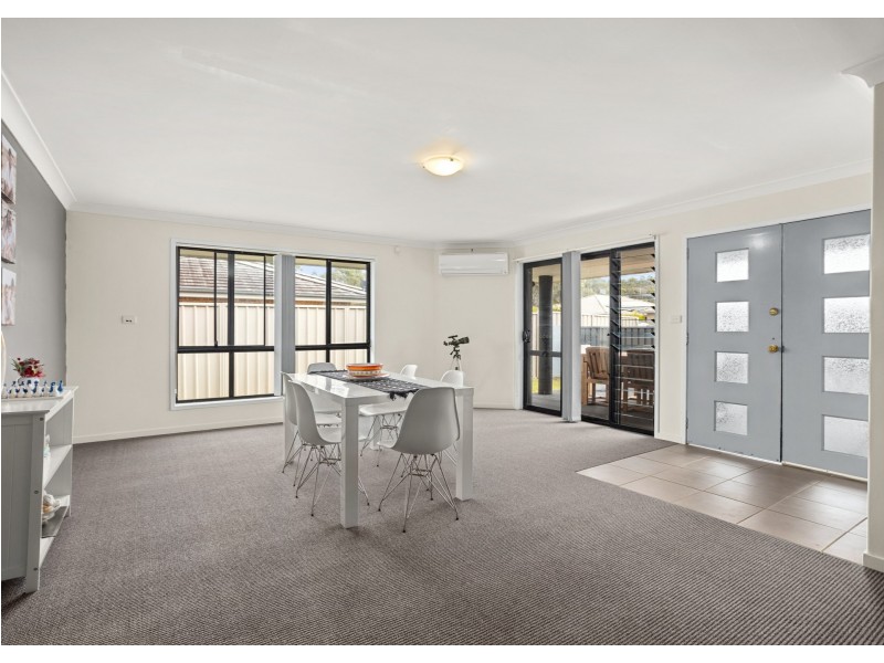 2 Greenbank Way, Old Bar NSW 2430