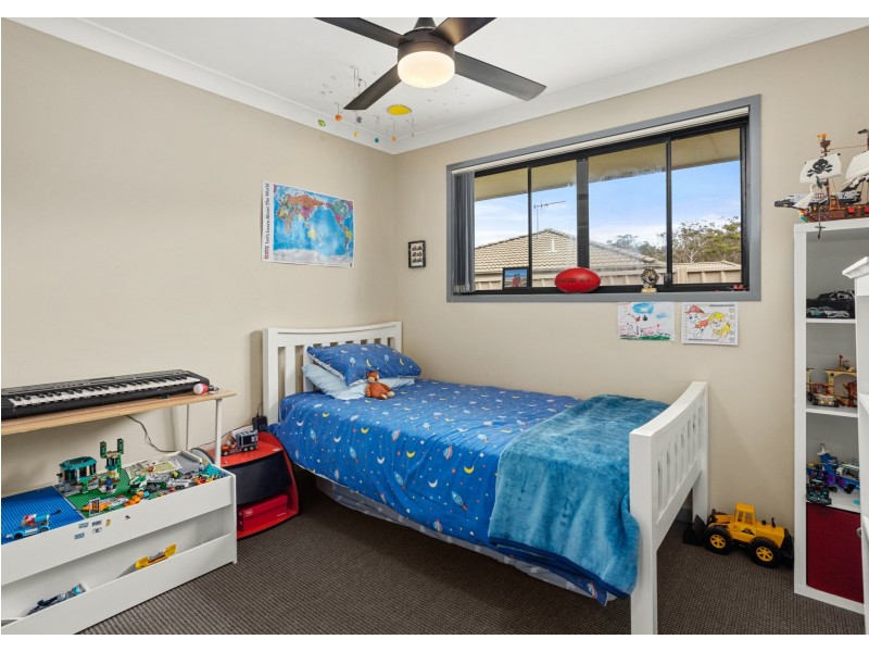 2 Greenbank Way, Old Bar NSW 2430