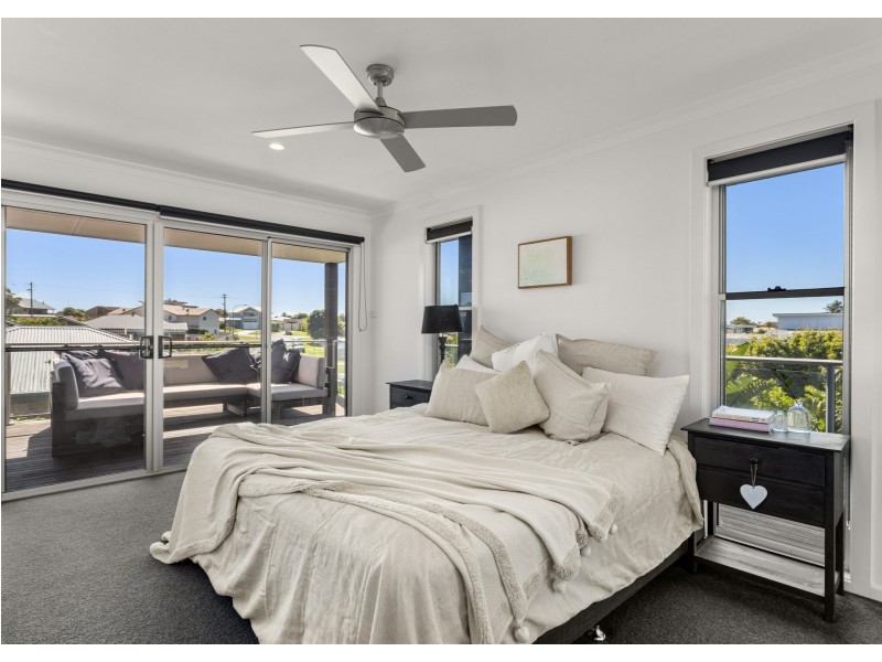 9 Shantull Drive, Wallabi Point NSW 2430