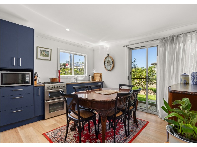 21 Richardson Street, Old Bar NSW 2430