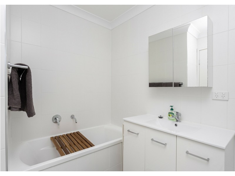 1/91 Old Bar Road, Old Bar NSW 2430