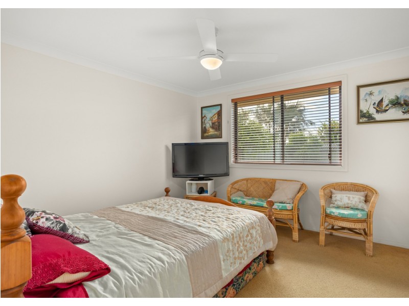 49 Bluehaven Drive, Old Bar NSW 2430