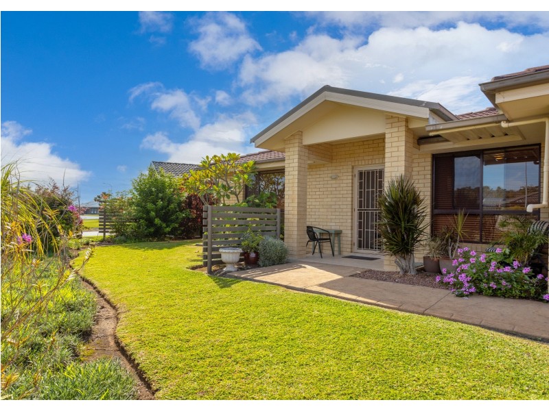 49 Bluehaven Drive, Old Bar NSW 2430
