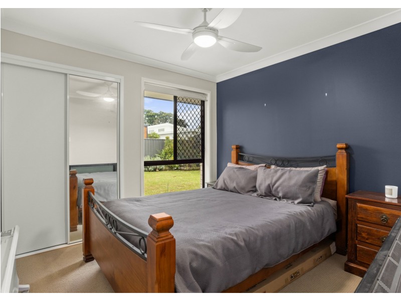 16 Mariner Avenue, Old Bar NSW 2430