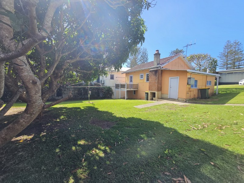 3 Albert Street, Black Head NSW 2430