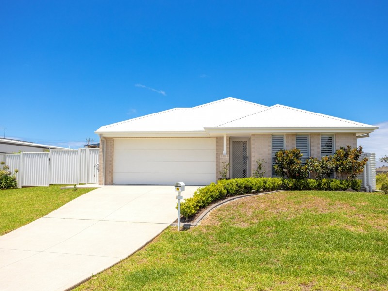 14 Ondaroo Crest, Old Bar NSW 2430