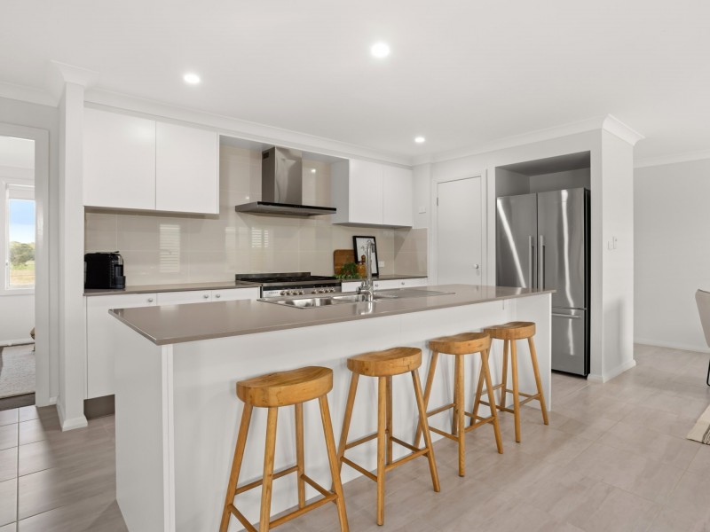 14 Ondaroo Crest, Old Bar NSW 2430