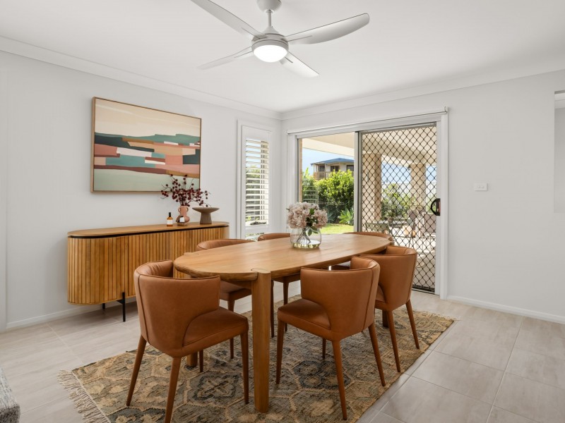 14 Ondaroo Crest, Old Bar NSW 2430