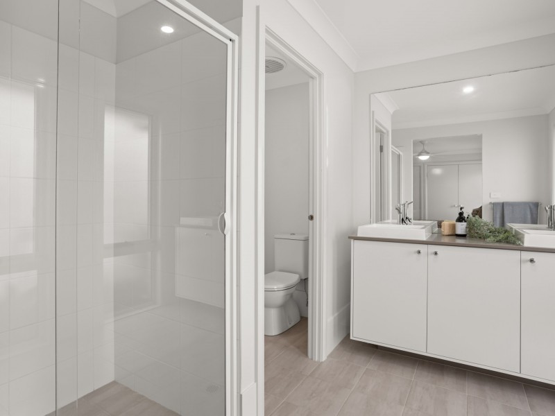 14 Ondaroo Crest, Old Bar NSW 2430