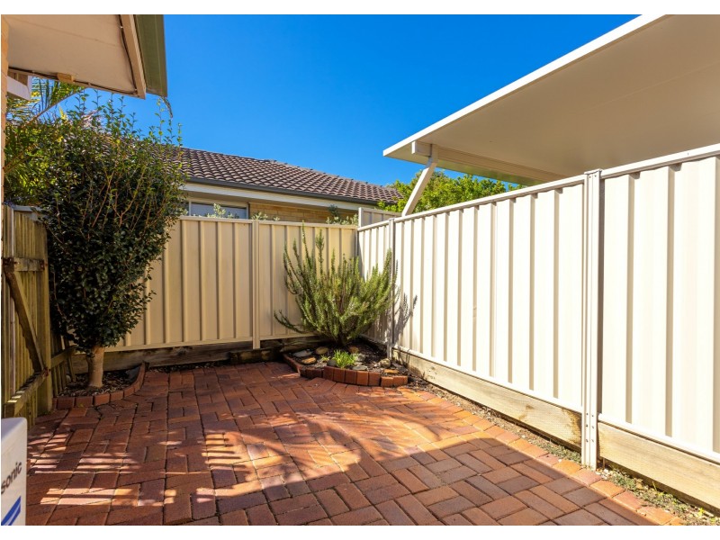 4/8 Bryan Street, Old Bar NSW 2430