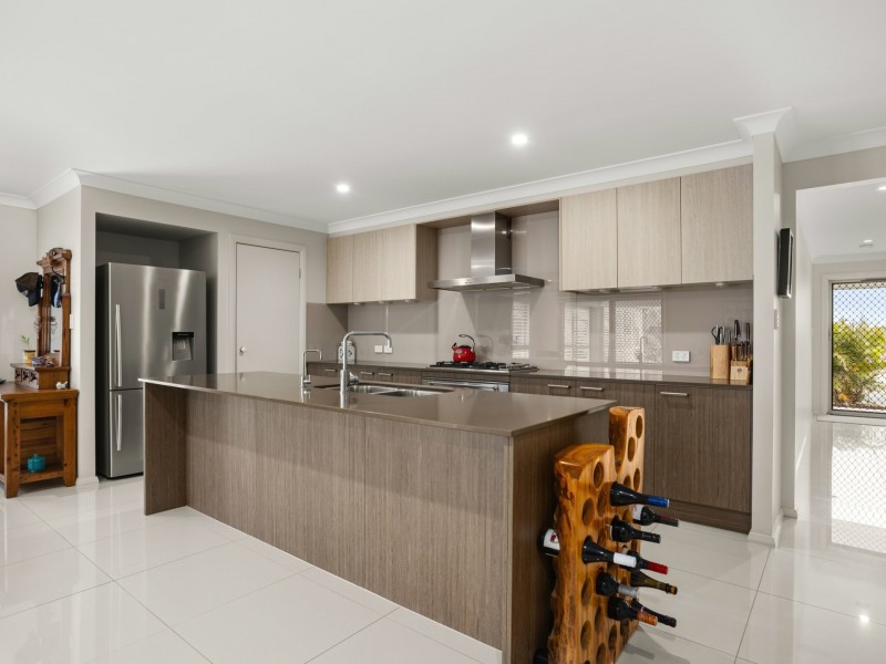 4 Threadfin Court, Old Bar NSW 2430