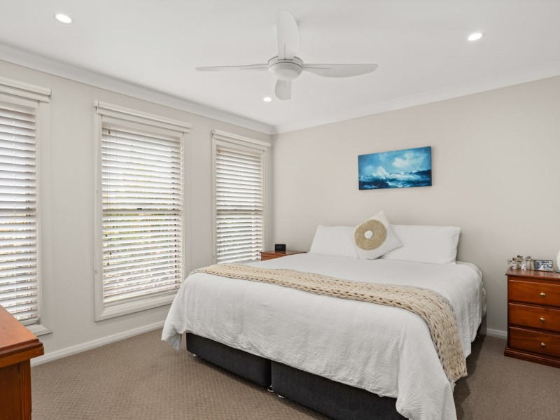 4 Threadfin Court, Old Bar NSW 2430