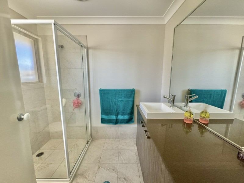 4 Threadfin Court, Old Bar NSW 2430