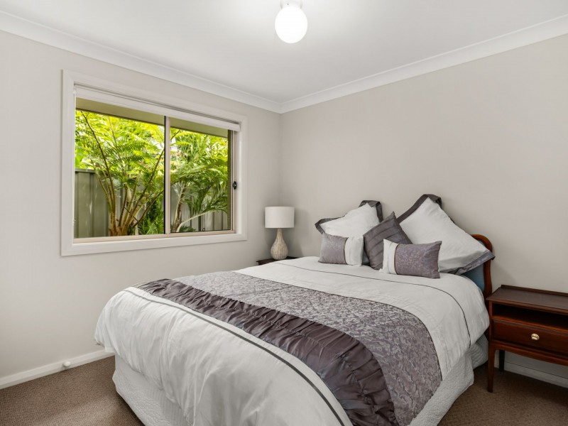 4 Threadfin Court, Old Bar NSW 2430