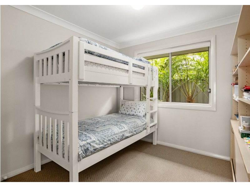 4 Threadfin Court, Old Bar NSW 2430