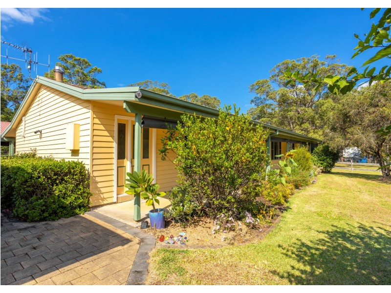 34 Warwiba Road, Old Bar NSW 2430
