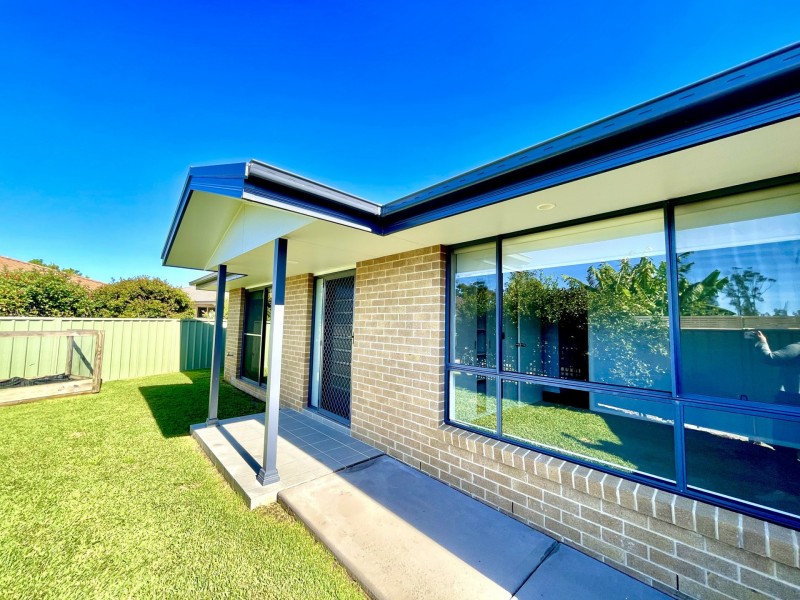 Unit 2/13 Yellowfin Avenue, Old Bar NSW 2430