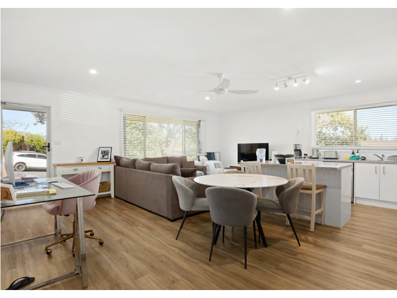 1/6 Osprey Avenue, Old Bar NSW 2430