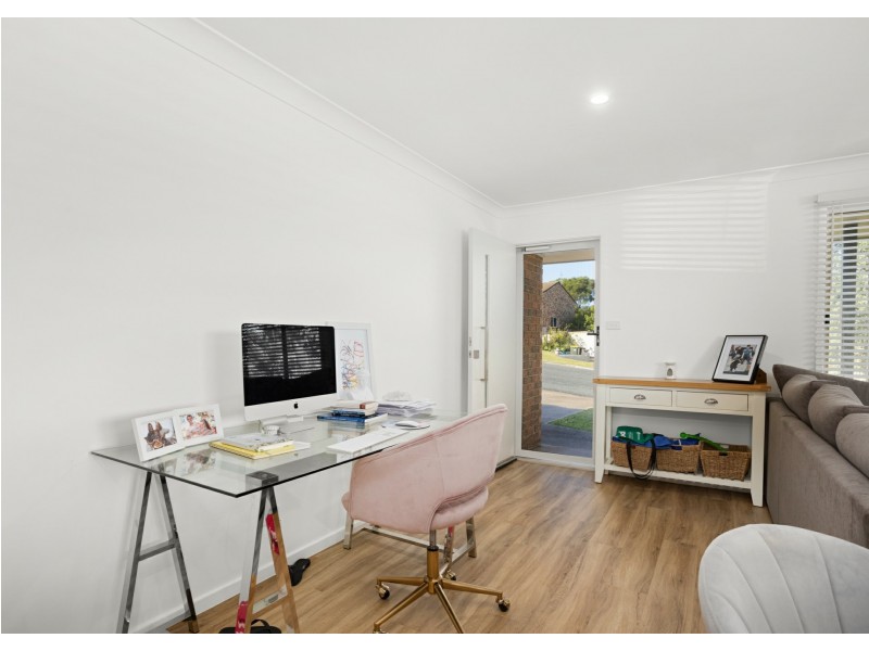 1/6 Osprey Avenue, Old Bar NSW 2430