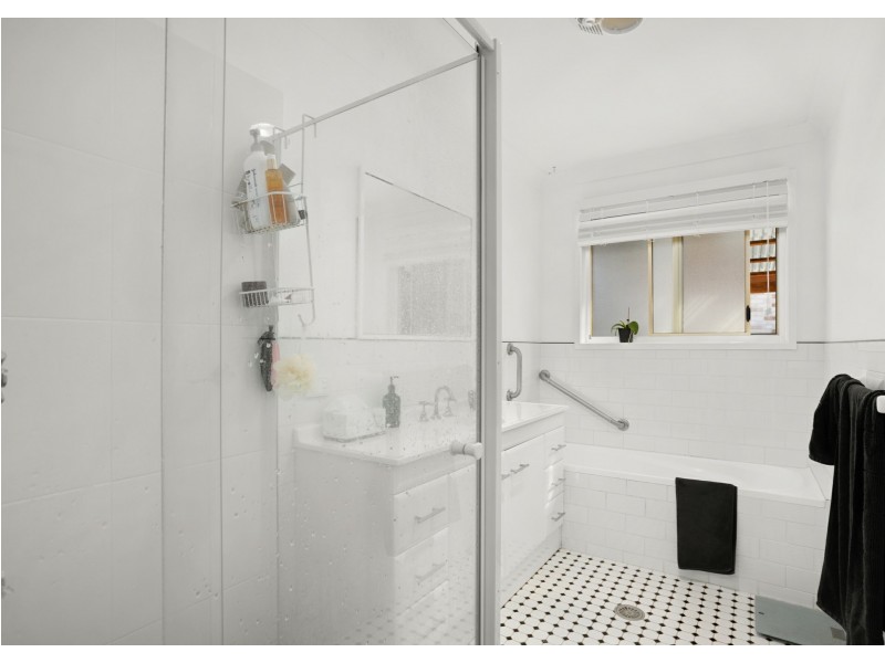 1/6 Osprey Avenue, Old Bar NSW 2430