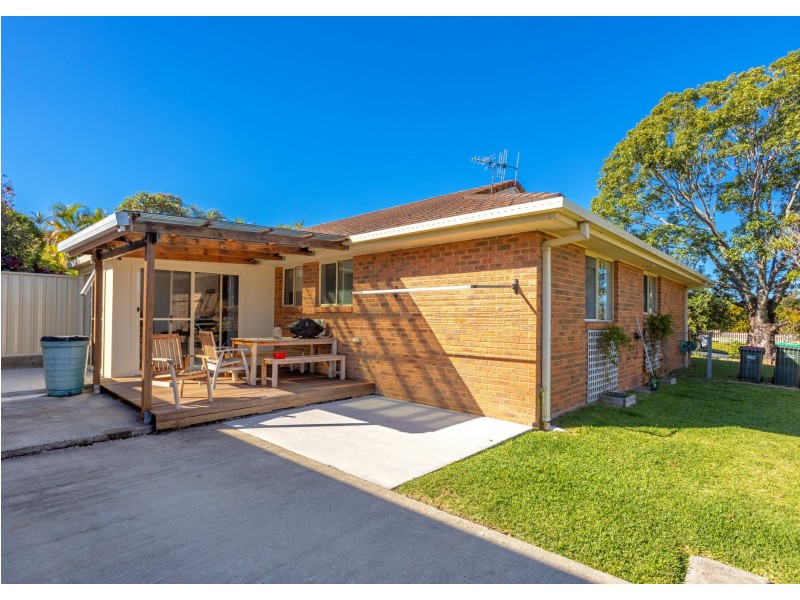 1/6 Osprey Avenue, Old Bar NSW 2430