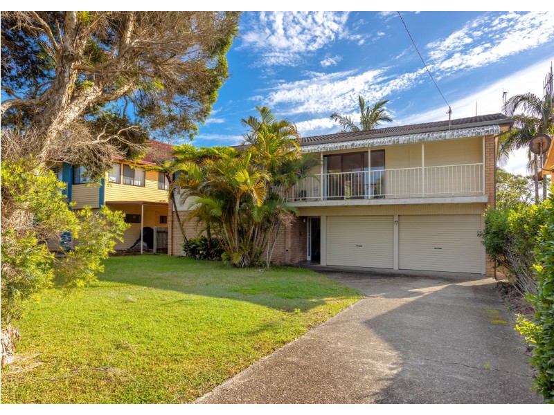 17 Old Bar Road, Old Bar NSW 2430