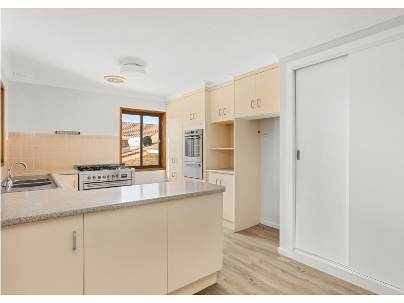 17 Old Bar Road, Old Bar NSW 2430